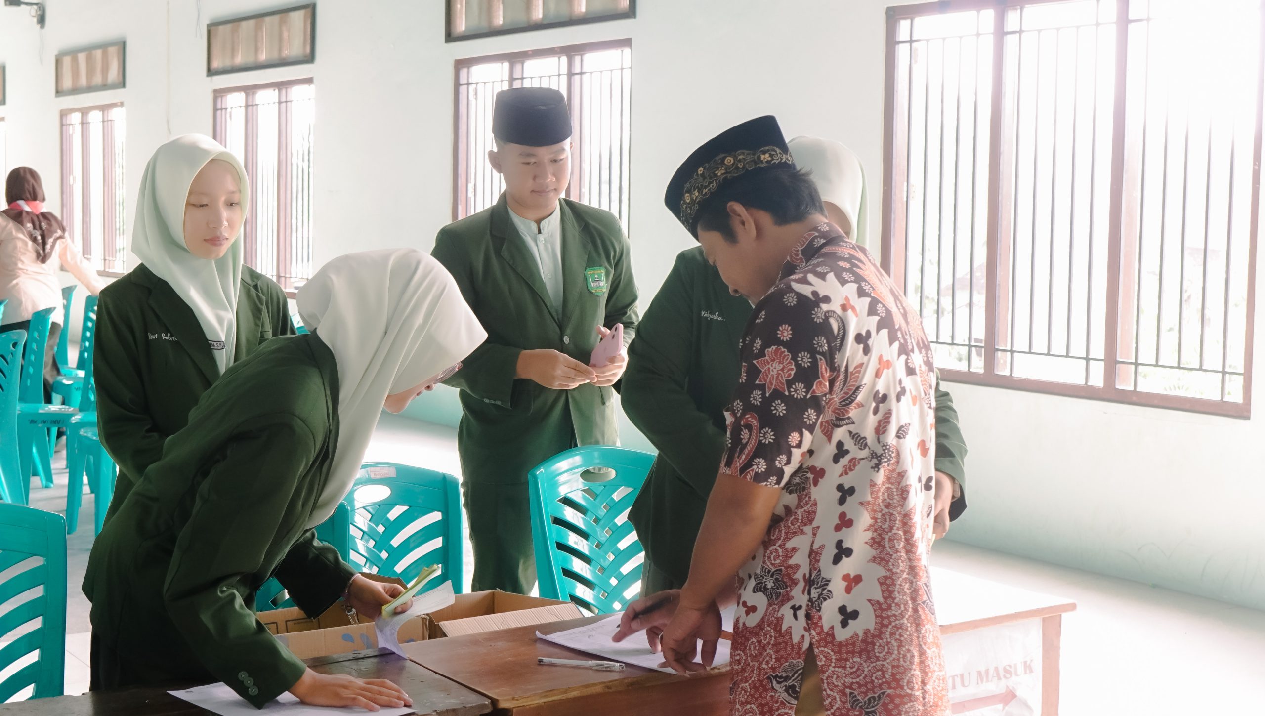 Pemilihan Umum Ketua OSIS dan Pramuka MA. Riyadlotut Thalabah Berjalan Demokratis