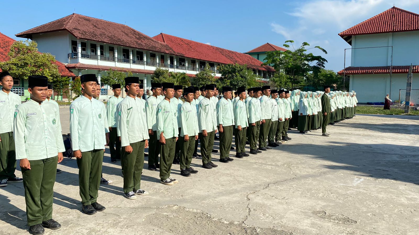 Menumbuhkan Jiwa Kepemimpinan Sejak Dini: MA Riyadlotut Thalabah Gelar LDKS untuk MPS, OSIS, dan Pramuka